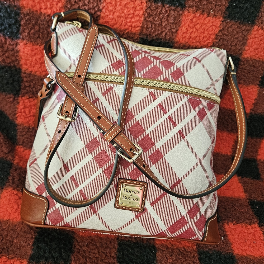 Dooney & Bourke Cranberry Crossbody/Shoulder Coated Cotton w/Leather Excellent